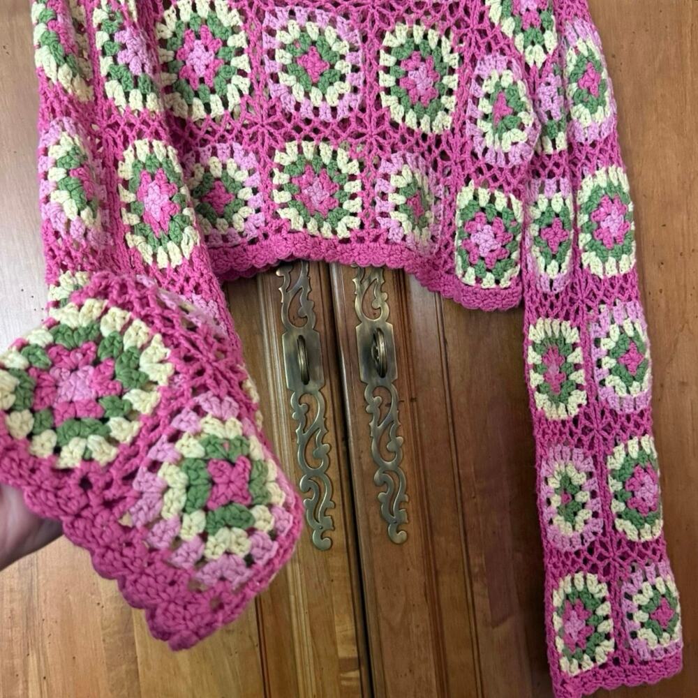 Debut pink crochet granny square sweater open knit cropped size M medium - Picture 10 of 14
